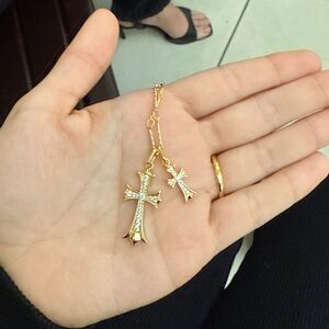 Double cross me necklace